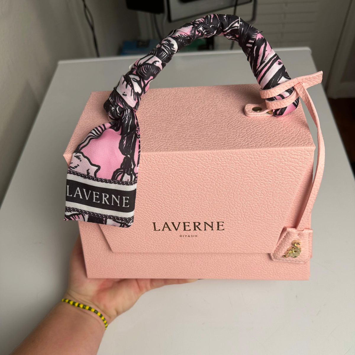 Laverne Sense – Set de regalo para mujer (Perfume + Polvo Perfumado)